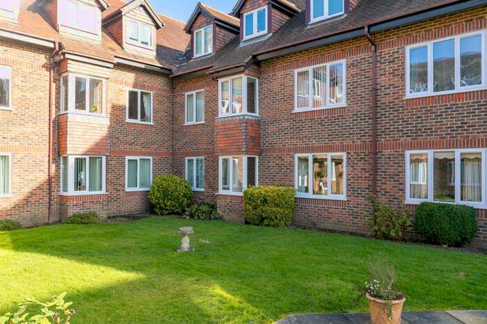 2 Bedroom Retirement Property For Sale In Portland Road, East Grinstead, RH19