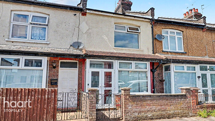 2 Bedroom Terraced House For Sale In Turners Road South, Luton, LU2