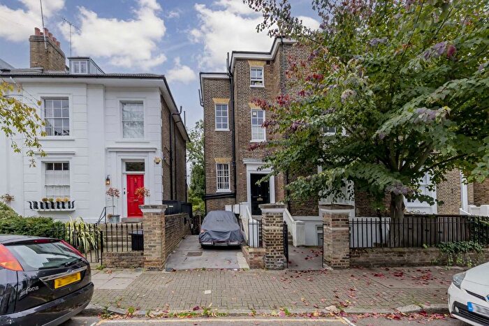 2 Bedroom Flat For Sale In Belitha Villas, Barnsbury, N1