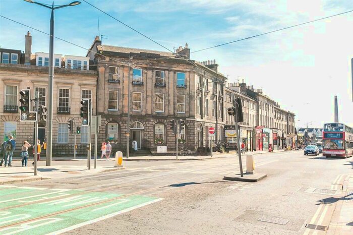 5 Bedroom Flat To Rent In West Maitland Street, Haymarket, Edinburgh, EH12