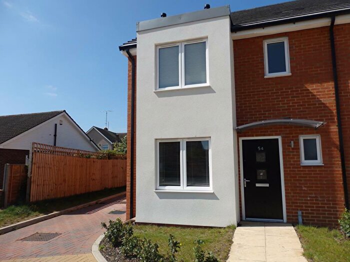 3 Bedroom Semi-Detached House To Rent In Caves Lane, Bedford, MK40