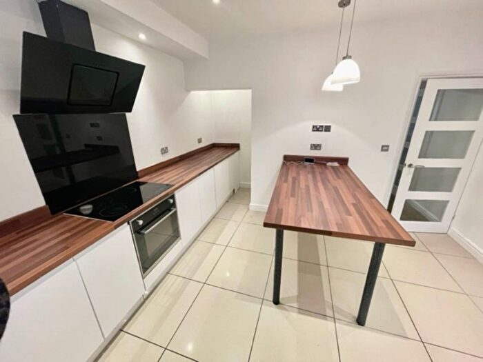 3 Bedroom Terraced House For Sale In Victoria Street, Pontefract, WF9