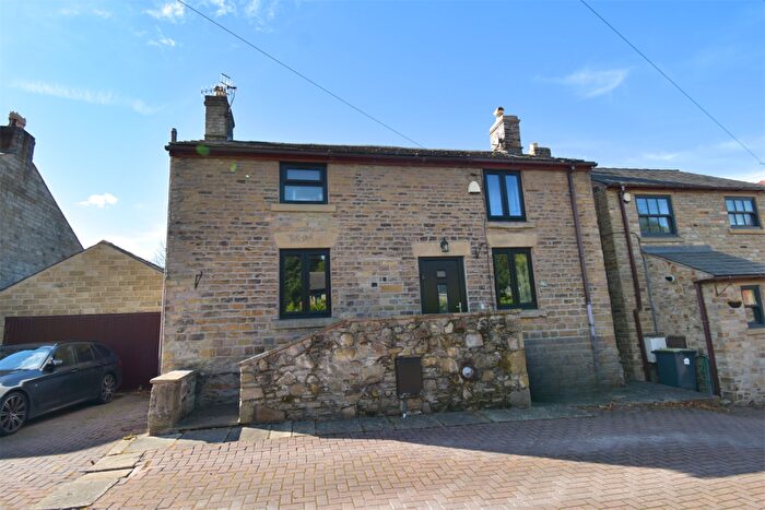 5 Bedroom Detached House For Sale In Chapel Road, Whaley Bridge, High Peak, SK23
