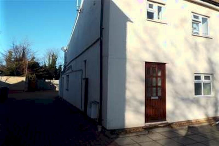 1 Bedroom Flat To Rent In Newmarket Road, Cambridge, CB5