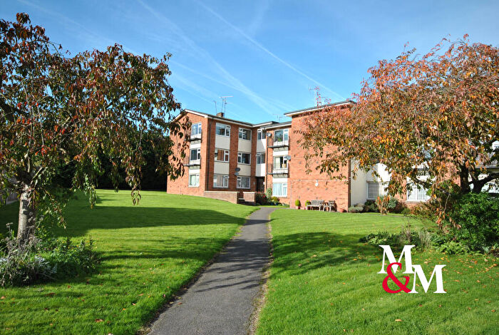 2 Bedroom Flat To Rent In Rockleigh Court, LU7
