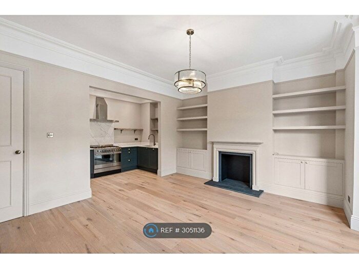3 Bedroom Maisonette To Rent In Farleigh Road, London, N16