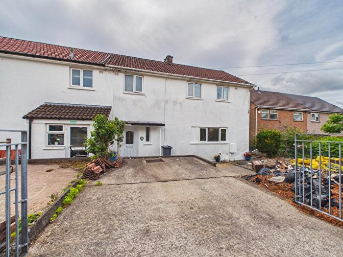 3 Bedroom Semi Detached House For Sale In Johnston Road, Cardiff, CF14