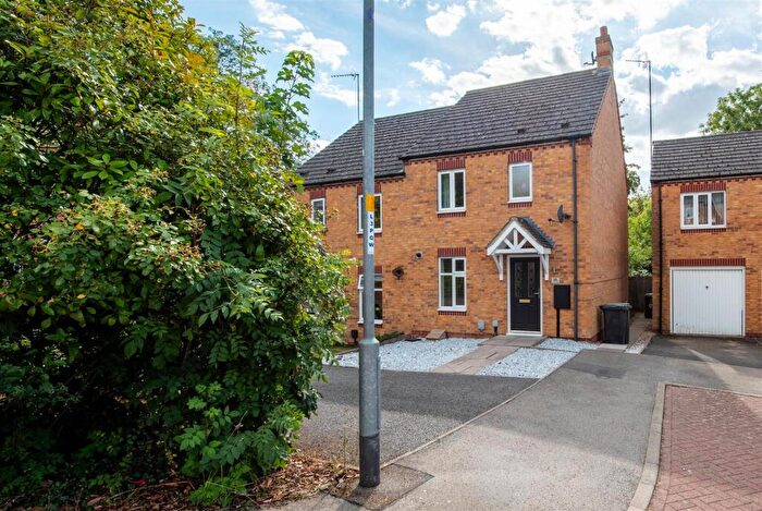 3 Bedroom Semi-Detached House For Sale In Whitney Close, Raunds, NN9