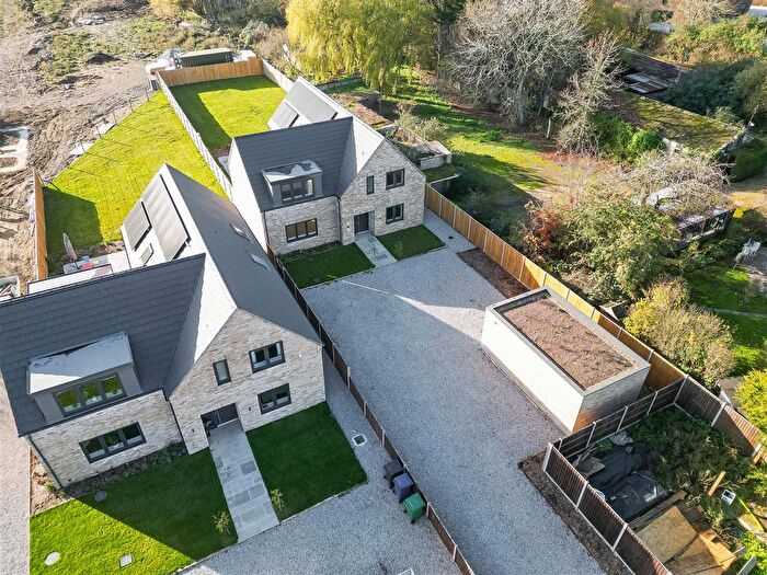 5 Bedroom Detached House For Sale In St Neots Road, Caldecote, CB23