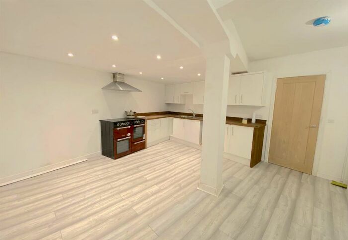 1 Bedroom Apartment To Rent In Station Street, Kirkby-In-Ashfield, NG17