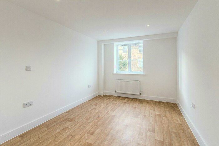 2 Bedroom Apartment To Rent In Lion Court, Southbridge, Northampton, NN4