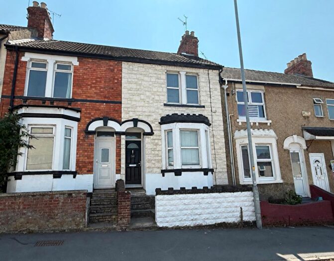 2 Bedroom Terraced House For Sale In Crombey Street, Swindon, SN1
