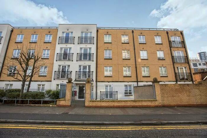 1 Bedroom Apartment To Rent In Windmill Lane, E15