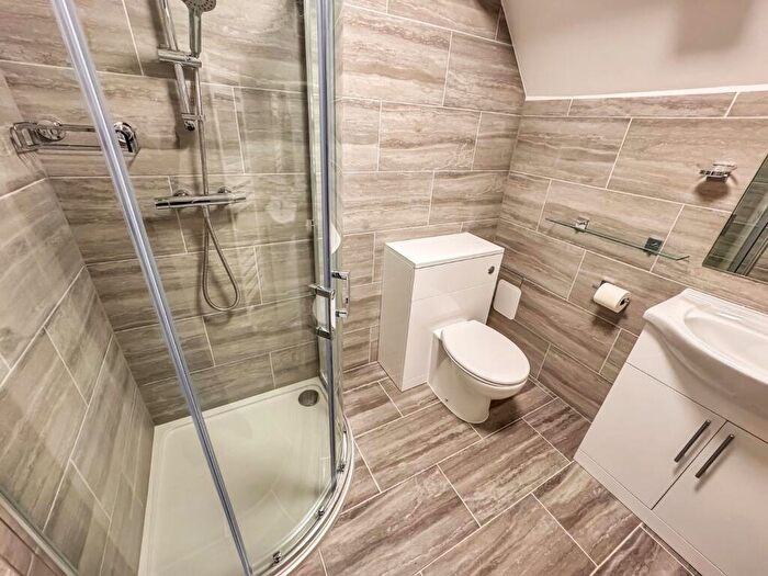 2 Bedroom Apartment To Rent In Two Bedroom Apartments Warren Avenue, Southampton, SO16