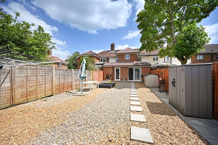 Studio To Rent In Addison Gardens, Surbiton, KT5