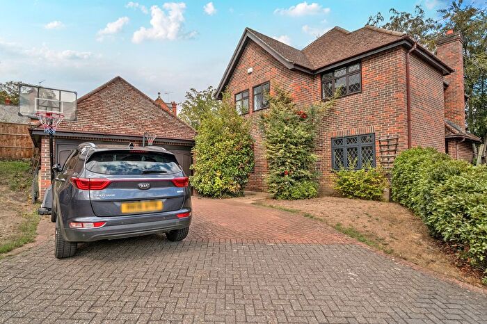 4 Bedroom Detached House For Sale In Pinehurst, Ascot, SL5