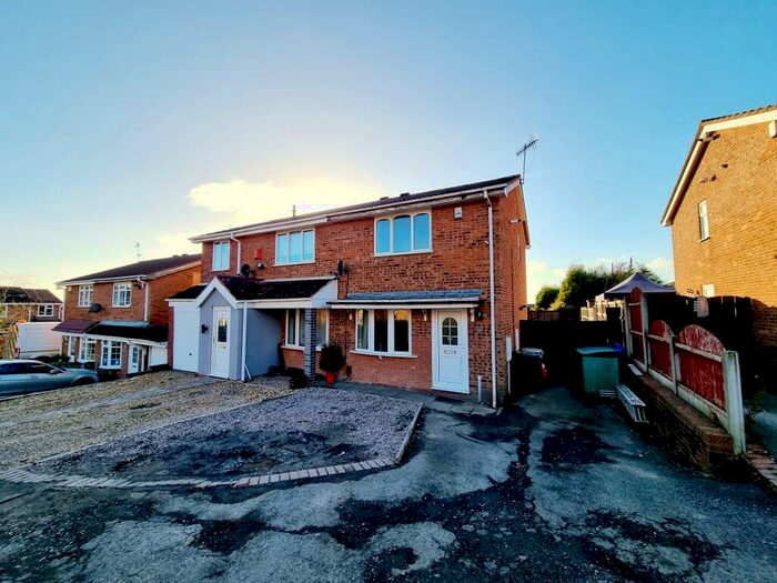 2 Bedroom Semi-Detached House To Rent In Brelades Close, Dudley, DY1