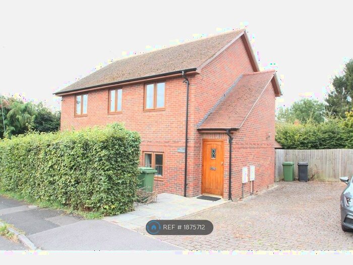 2 Bedroom Maisonette To Rent In The Pastures, Winchester, SO23