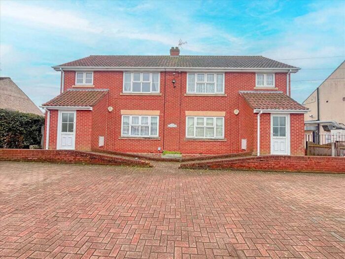 2 Bedroom Flat For Sale In Shelfords, Frinton Road, Kirby Cross, CO13
