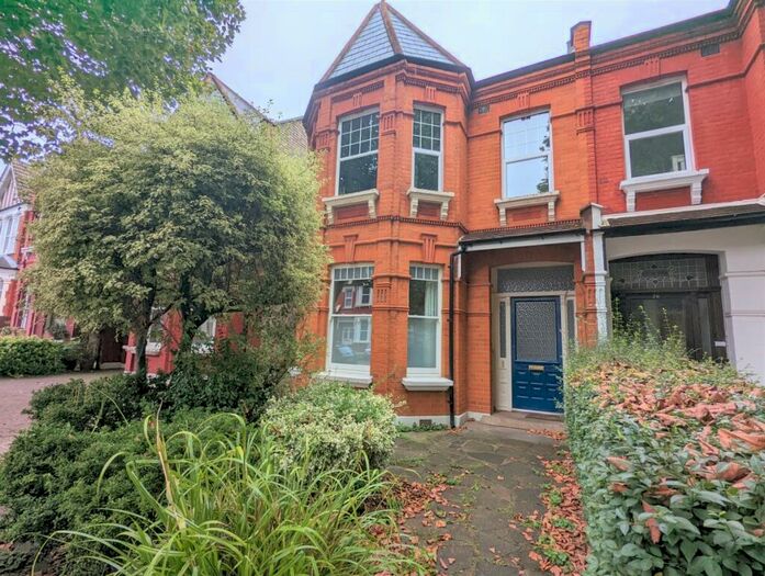 1 Bedroom Flat To Rent In Grovelands Road, Palmers Green, N13