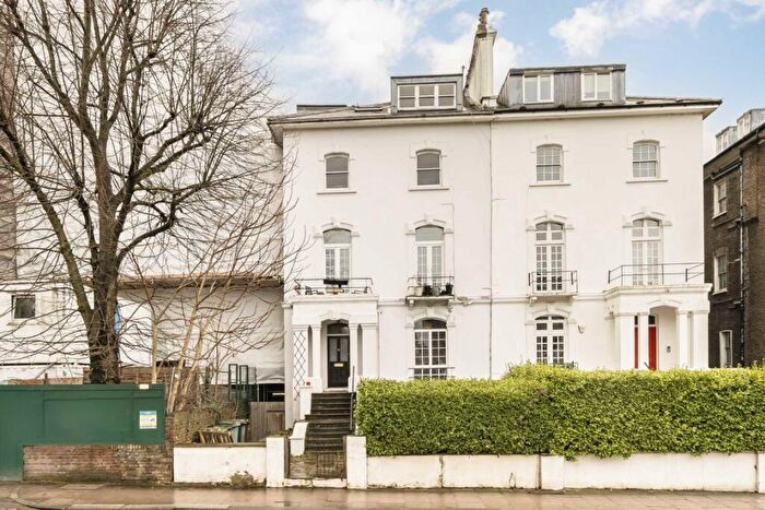 2 Bedroom Flat To Rent In Camden Road, Camden, NW1