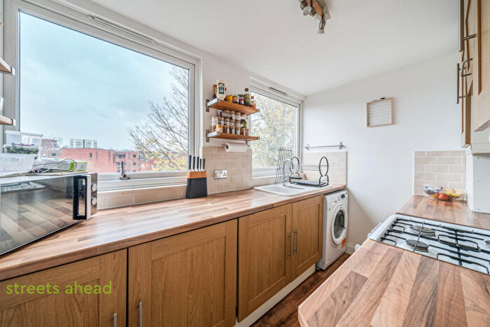 1 Bedroom Apartment For Sale In Heathfield Road, Croydon, CR0