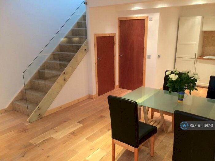 2 Bedroom Flat To Rent In Pleasance, Edinburgh, EH8