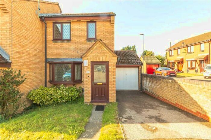 3 Bedroom End Of Terrace House To Rent In Sandpiper Close, Burton Latimer, Burton Latimer, NN15