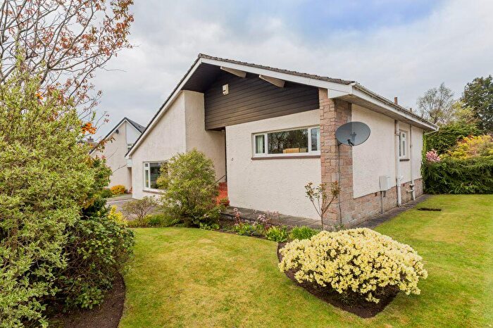 3 Bedroom Detached Bungalow For Sale In Churchill Road, Kilmacolm, PA13