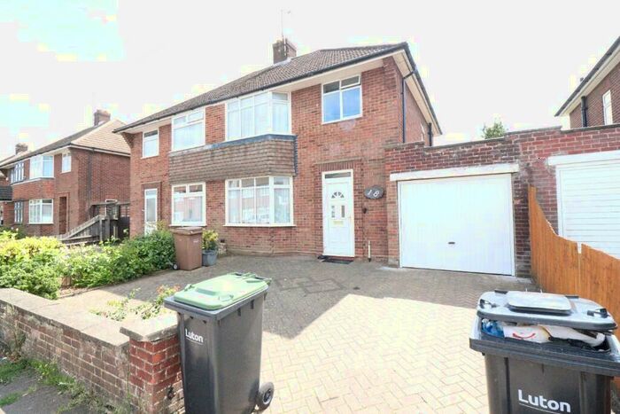 3 Bedroom Semi-Detached House To Rent In Moat Lane, Luton, Bedfordshire, LU3