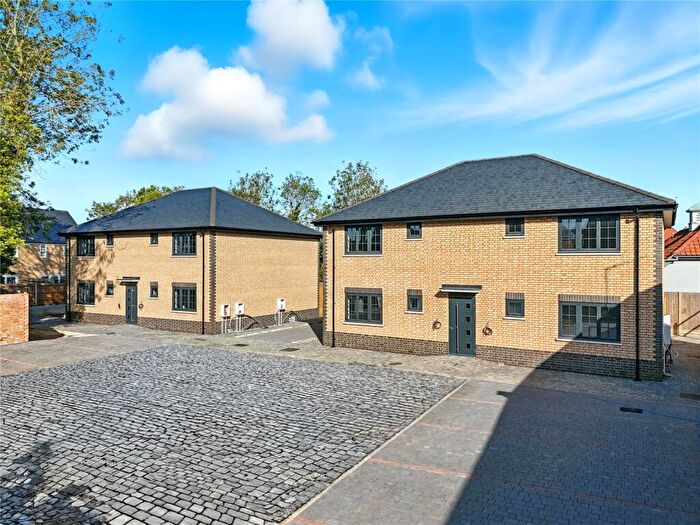 1 Bedroom Apartment For Sale In Cox's Yard, - Rayne Road, Braintree, Essex, CM7