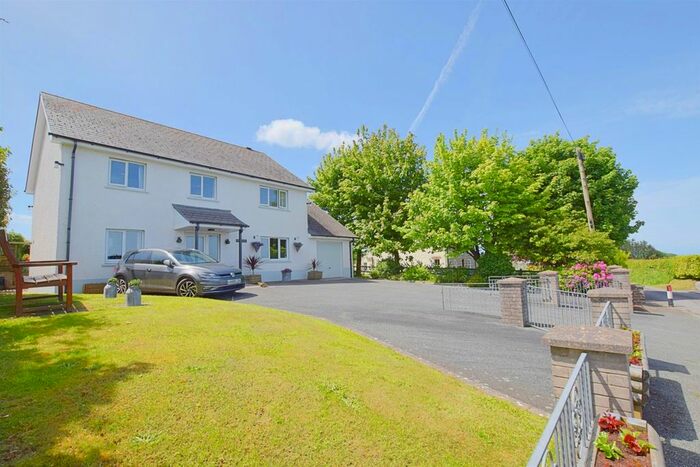 4 Bedroom Detached House For Sale In Sarnau, Llandysul, SA44