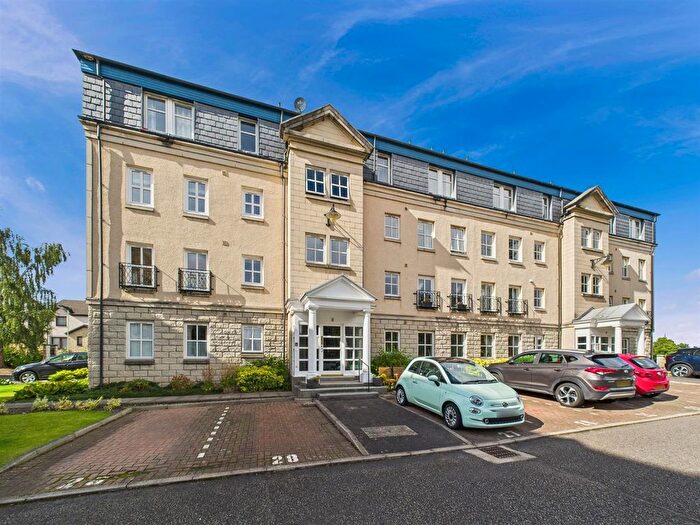 2 Bedroom Flat For Sale In D South Inch Court, Perth, PH2