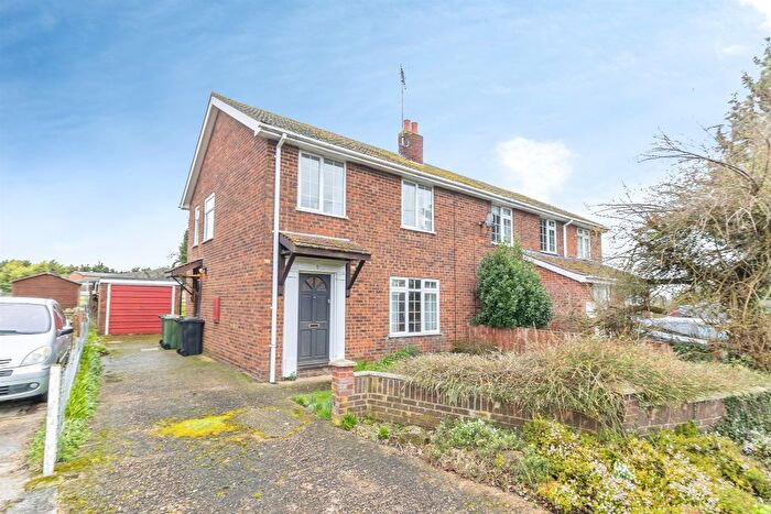 3 Bedroom Semi-Detached House For Sale In Broughton Road, Salford, Milton Keynes, MK17