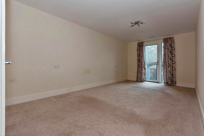 2 Bedroom Retirement Property For Sale In Stratford Road, Shirley, Solihull, B90