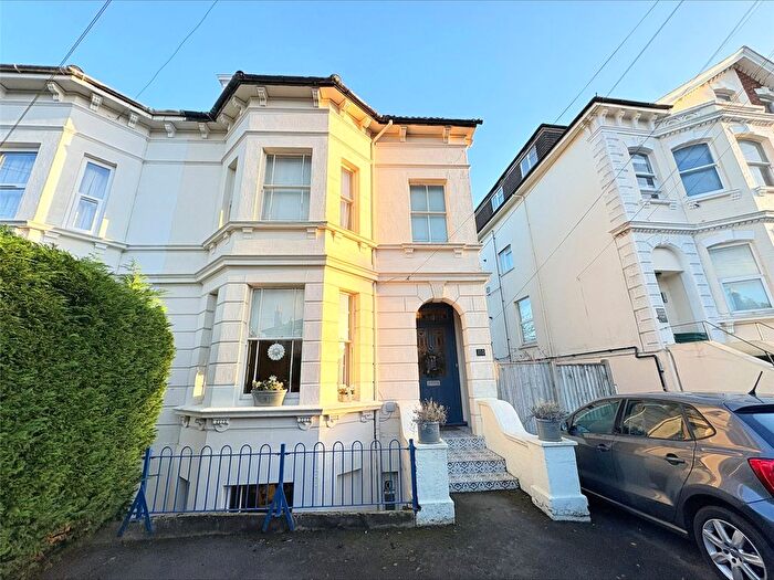 5 Bedroom Semi-Detached House For Sale In Upper Grosvenor Road, Tunbridge Wells, Kent, TN1