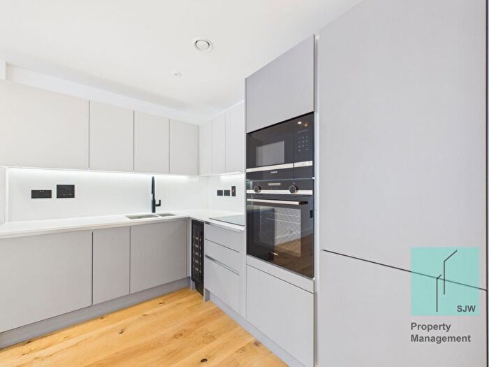 1 Bedroom Apartment To Rent In Graphite Square, London, SE11