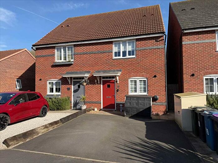 2 Bedroom Semi Detached House For Sale In Rowan Close, Cotgrave, Nottingham, NG12