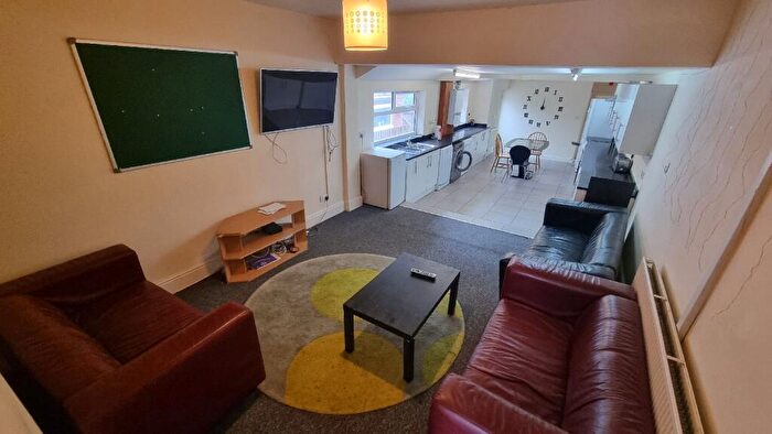 6 Bedroom House To Rent In Harrow Road, Selly Oak, Birmingham, West Midlands, B29