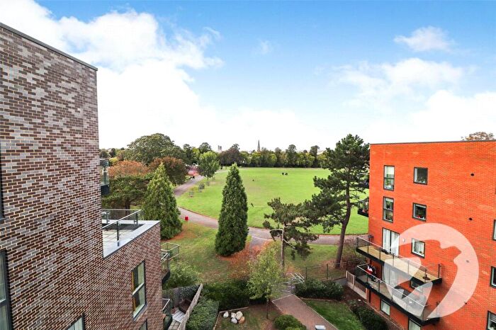 1 Bedroom Flat For Sale In Larner Road, Erith, DA8