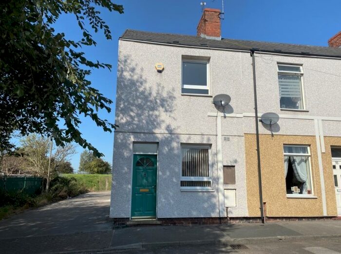 2 Bedroom House To Rent In King Street, Thurnscoe, Rotherham, S63