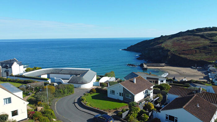 4 Bedroom Detached Bungalow For Sale In Perhaver Park, Gorran Haven, St. Austell, Cornwall, PL26