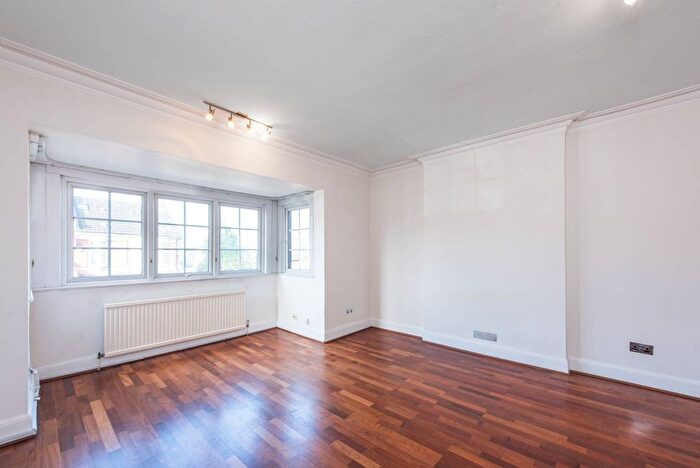 2 Bedroom Flat To Rent In Birley Road, Whetstone, London, N20