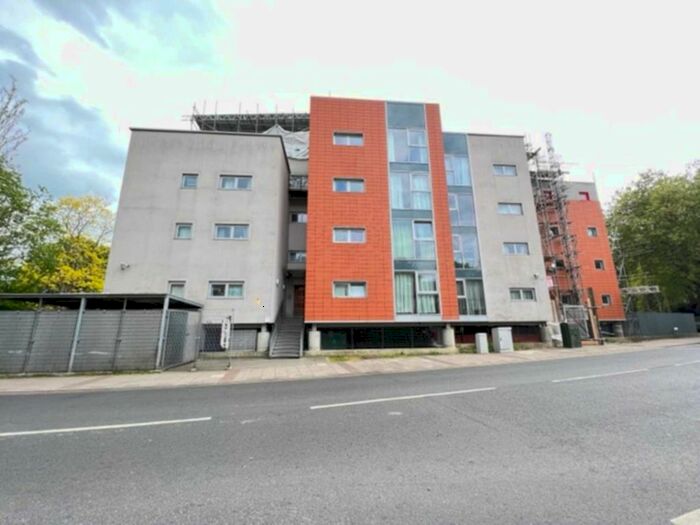 3 Bedroom Flat To Rent In Hermit Road, London, E16