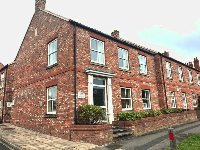 2 Bedroom Flat To Rent In St. Oswalds Court, Fulford, York, YO10