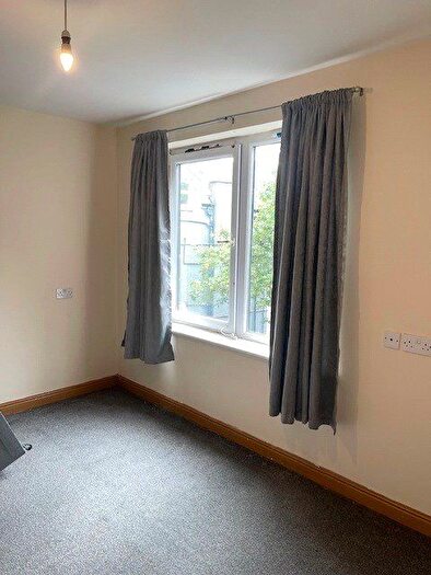 2 Bedroom Flat For Sale In Delaunays Road, Manchester, Greater Manchester, M8