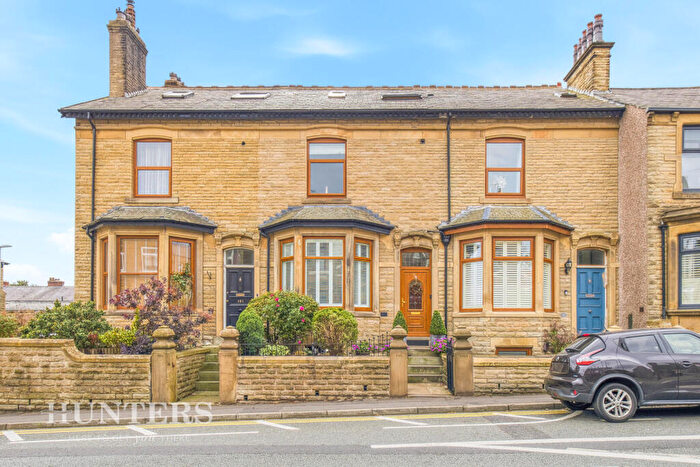 4 Bedroom Terraced House For Sale In Featherstall Road, Littleborough, OL15