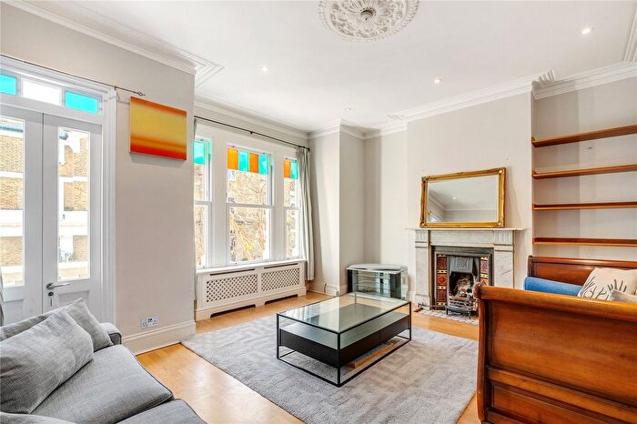 2 Bedroom Flat For Sale In Altenburg Gardens, SW11