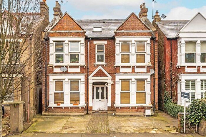 1 Bedroom Flat To Rent In Gordon Road, London, W13
