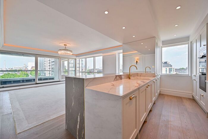 2 Bedroom Flat For Sale In Peninsula Heights, Albert Embankment, Albert Embankment, London, SE1